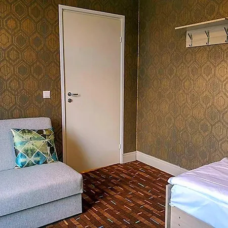 Kadriorg Hostel *