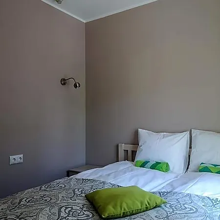 Kadriorg Hostel *